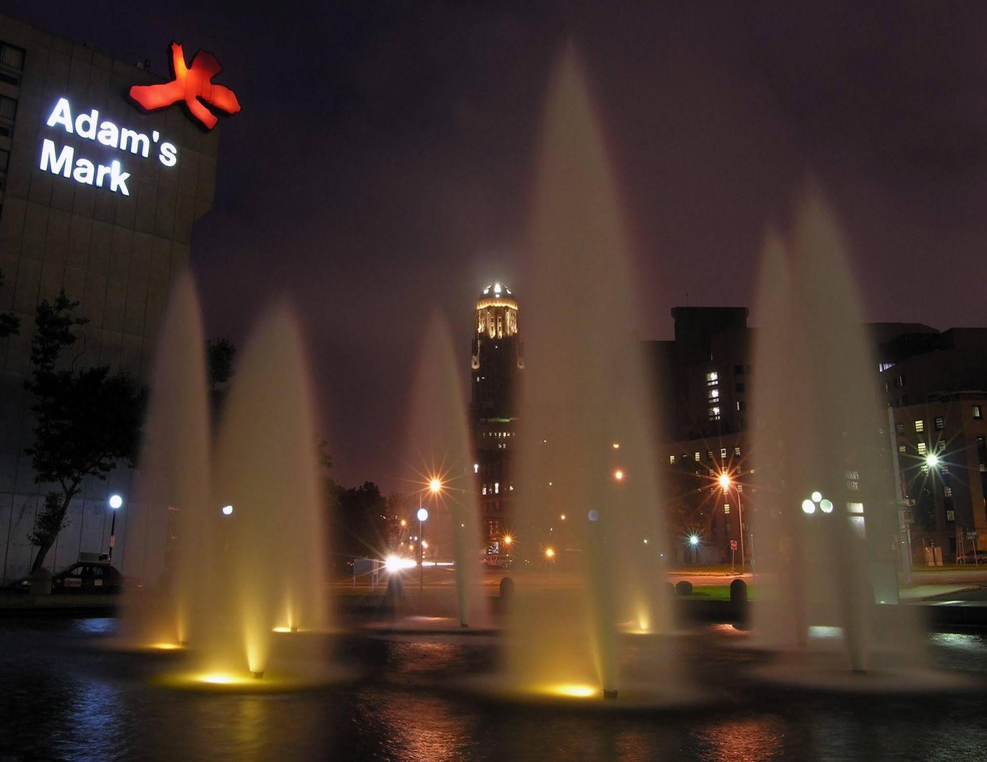 Ramada By Wyndham Buffalo Downtown Exterior photo