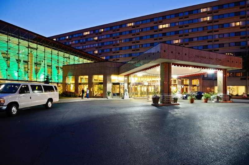 Ramada By Wyndham Buffalo Downtown Exterior photo