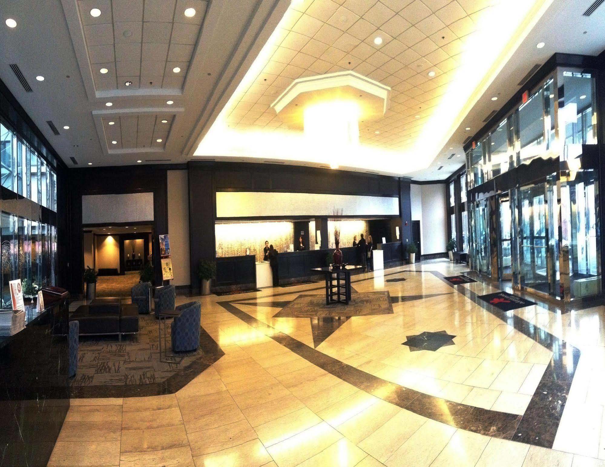 Ramada By Wyndham Buffalo Downtown Exterior photo